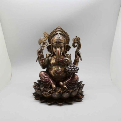 Metallic Fiber Ganesh on Lotus 